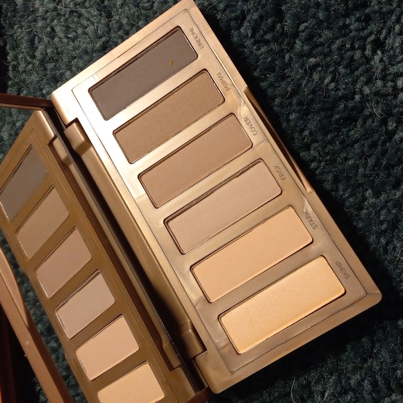 THE ULTIMATE URBAN DECAY BUNDLE OF PERFECTION!!! SEVEN EYESHADOW PALETTE ALONE!! - Picture 5 of 15